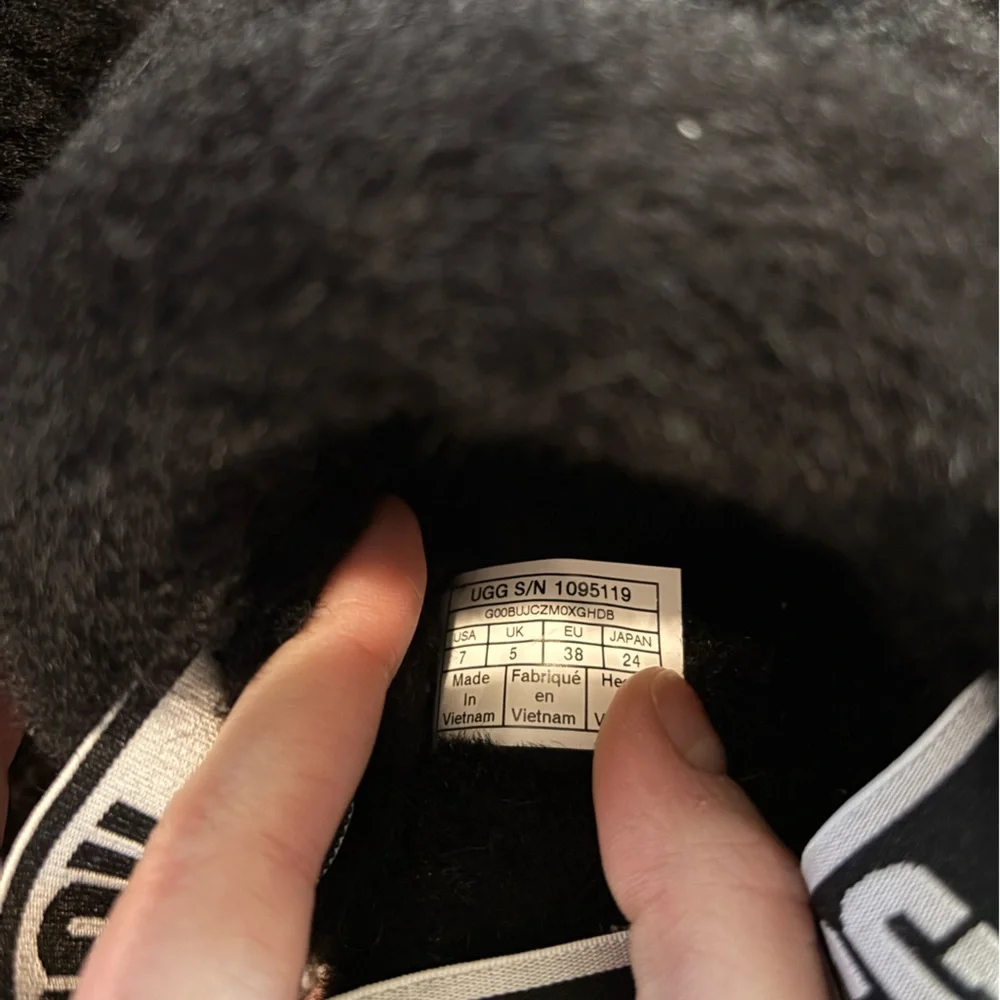 UGG Fluff Yeah Slide - Picture 4 of 4